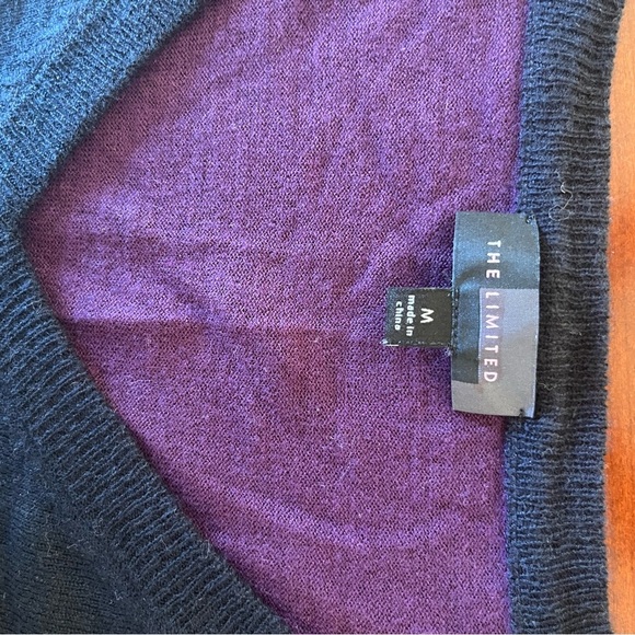 The Limited Women's Navy Crew Neck Sweater - Picture 6 of 6